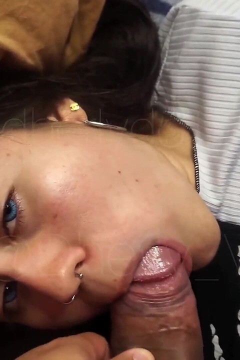 Willst du eine devote und hübsche schlampe?