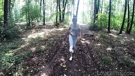 Pee attempts in the forest