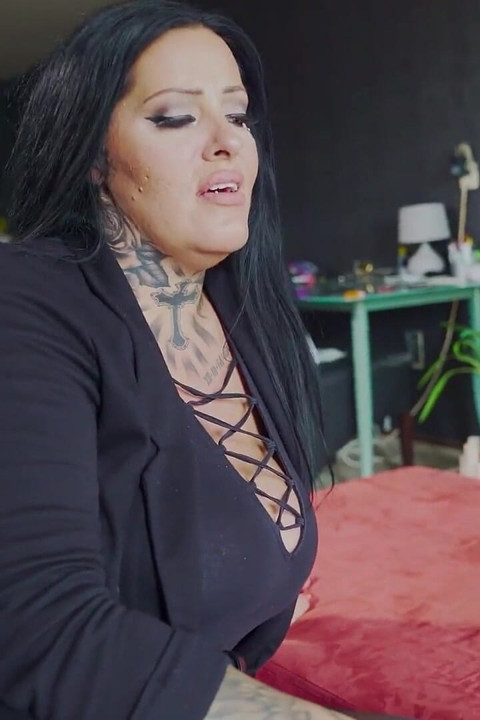 Milf adora enorme bbc - náuseas desordenadas