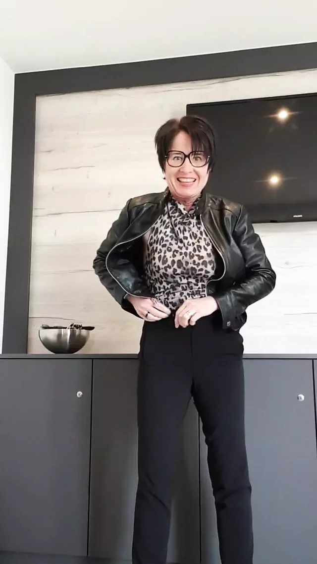 Milf Julie plays with anal dildo in the office