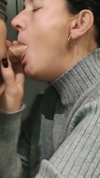 Mature MILF Wife Blowjob with Cum in Mouth | Clip 2