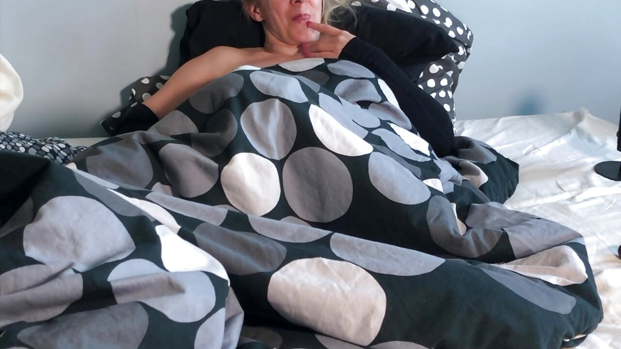 My Husband Found Out That I Was a Whore with Strangers on Cam in His Absence 1/9