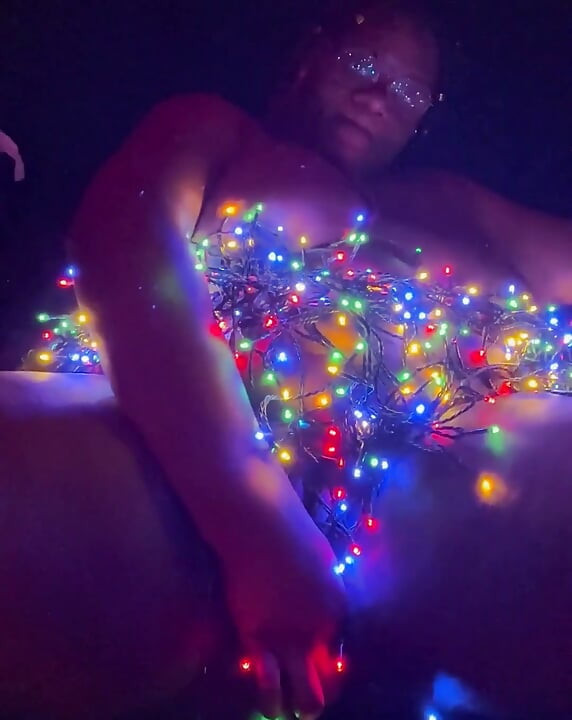 Ebony BBW onanerer juleudgave