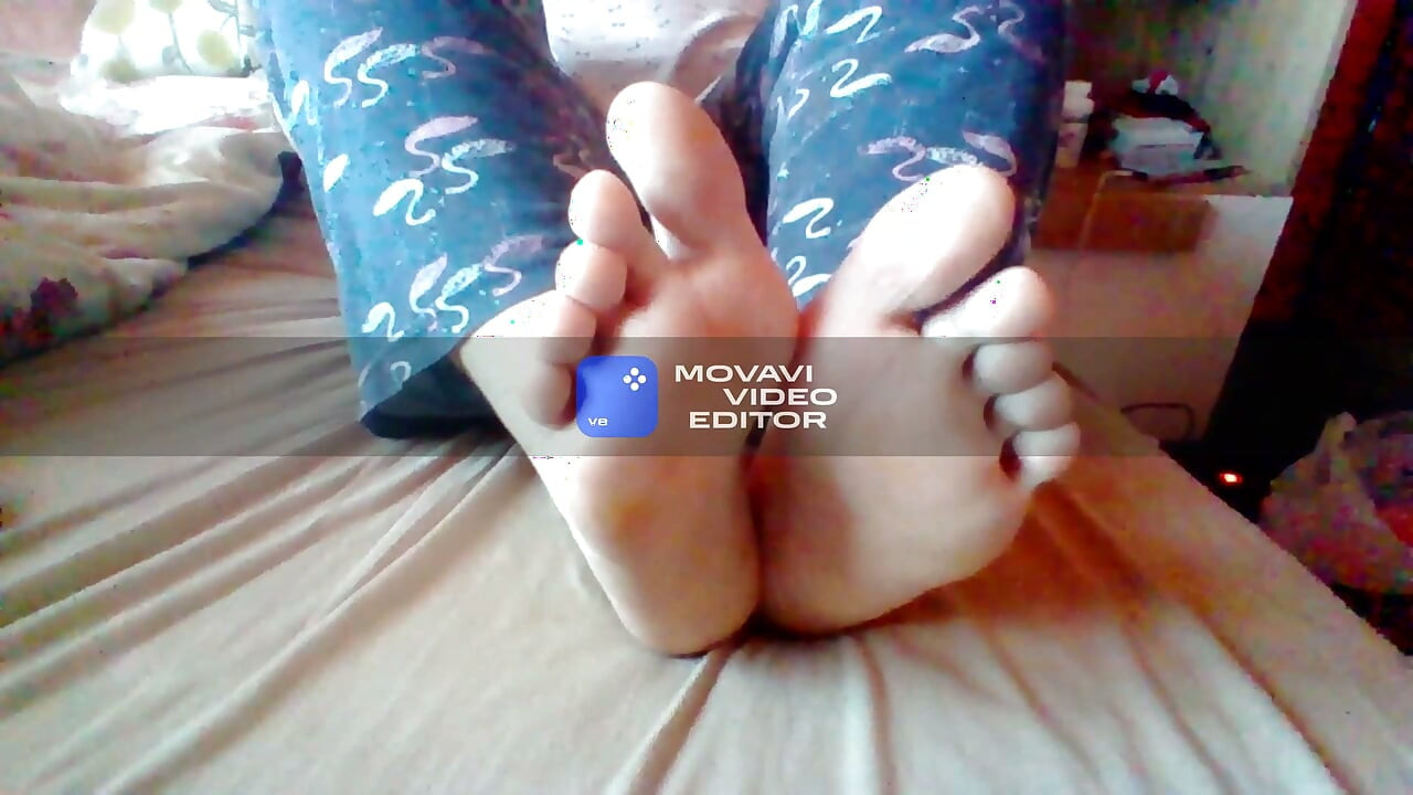 Sexy Feet Close-Ups  Sensual Solo Tease in Stockings