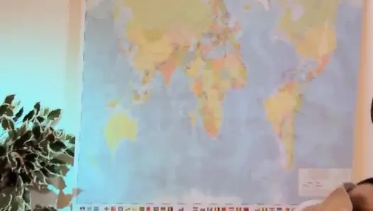 Amcıklar üniversite sahnesi 4 coşkulu esmer üniversiteli kız öğretmeninin yarağının tadını çıkarıyor
