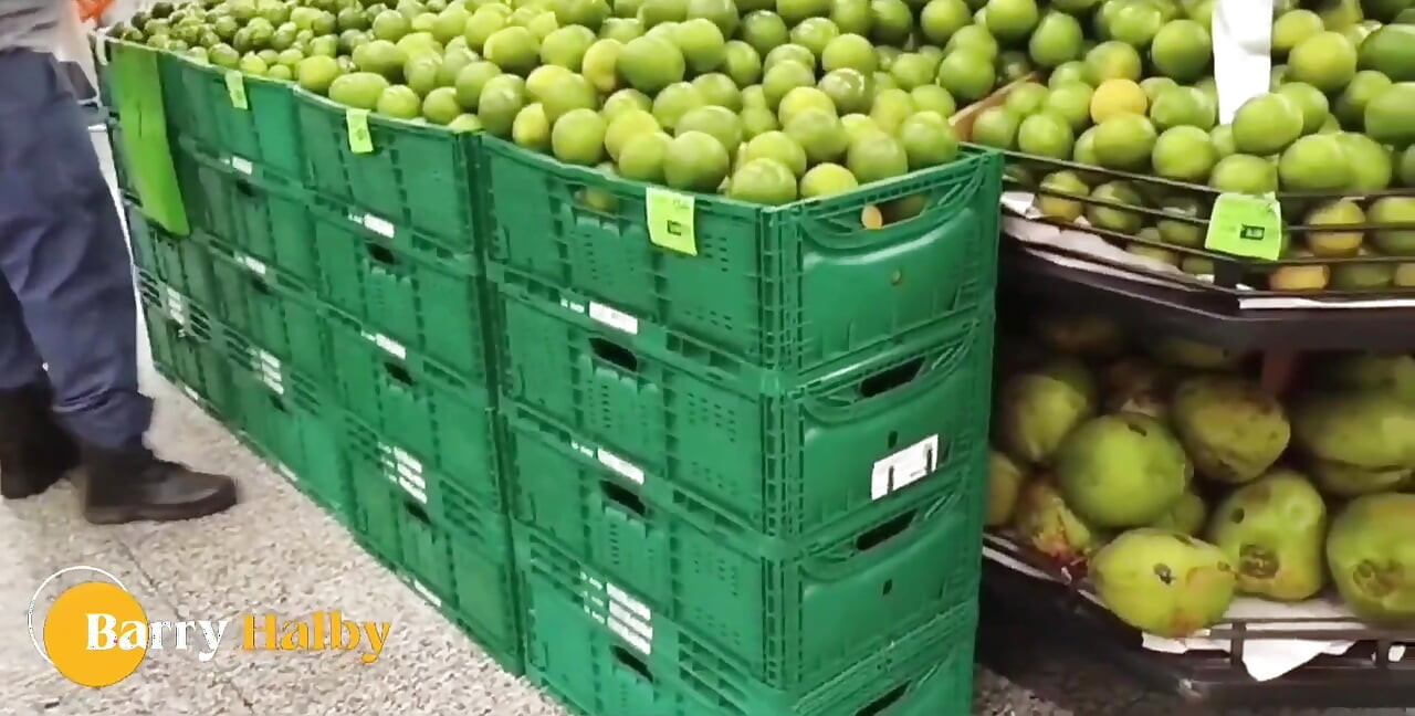 Wyssałem gorącego faceta w łazience w supermarkecie.