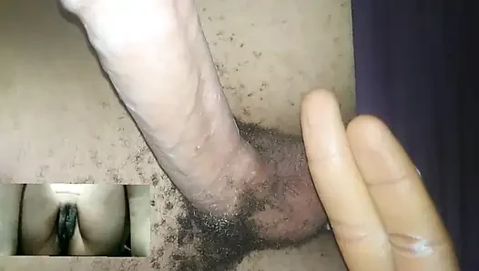 Kız arkadaşımla okulun banyosunda mastürbasyon