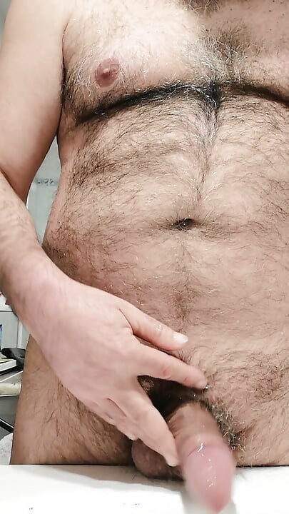 Koliko sperme pada u umivaonik u kupaonici!