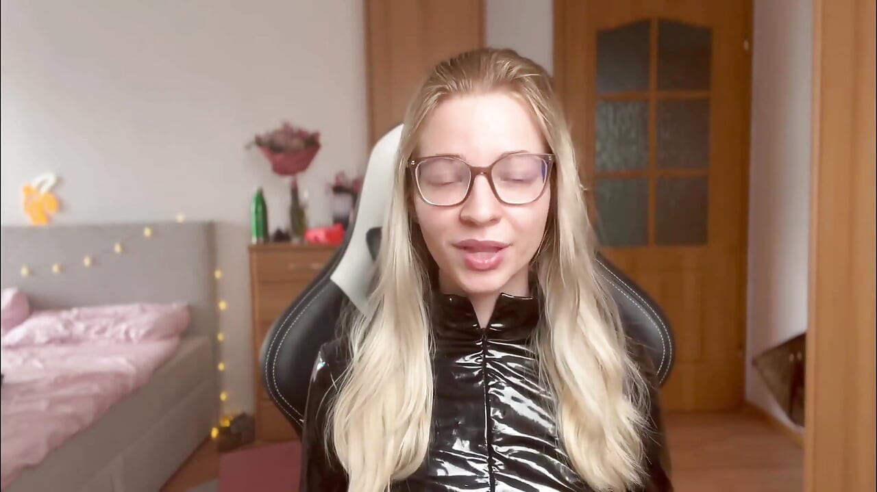 All You Need to Know About Latex Fetish (pvc, Leather)