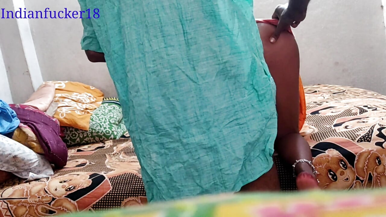 Desi bhabhi ki doggy style chudai hard