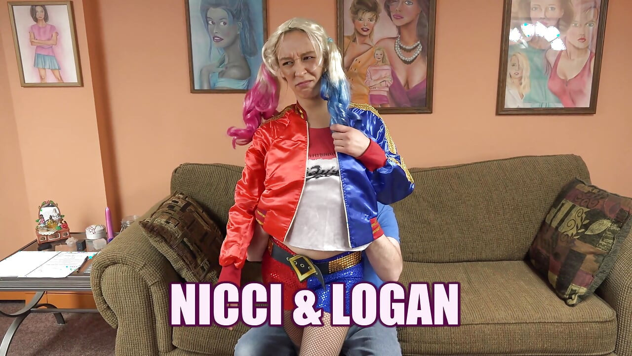 4k - Nicci Taylor's in a sexy Harley Quinn costume while she fucks
