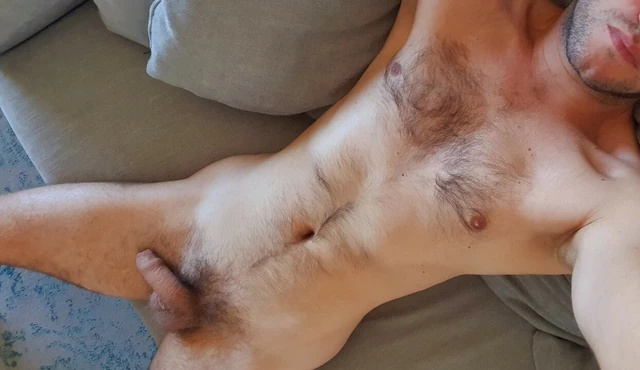 Bug dick honry guy morning wank