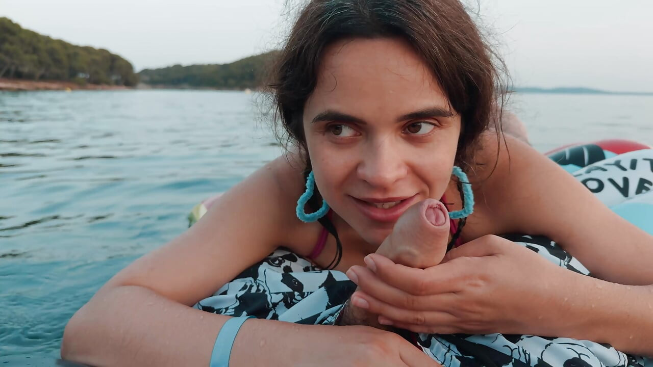I Sucked Stepbro On The Paradise Floatie