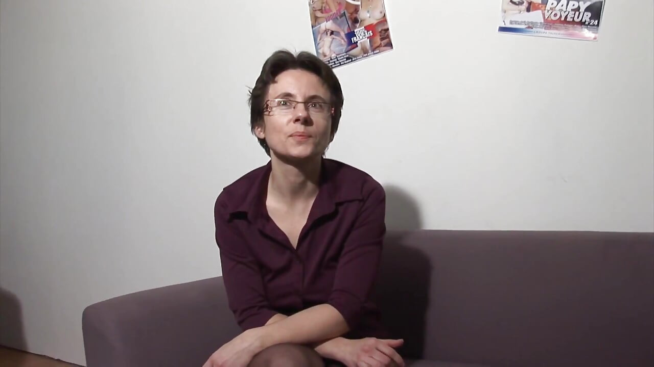 उत्तेजित परिपक्व रंडी के लिए दोहरा प्रवेश