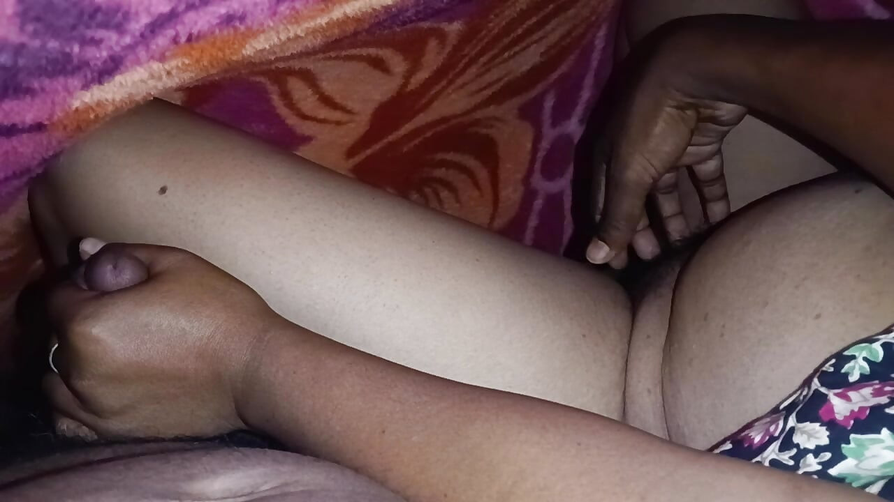 Hermanastra en mi cama
