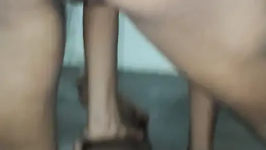 The elder stepbrother fucked me for the first time and drained my water.