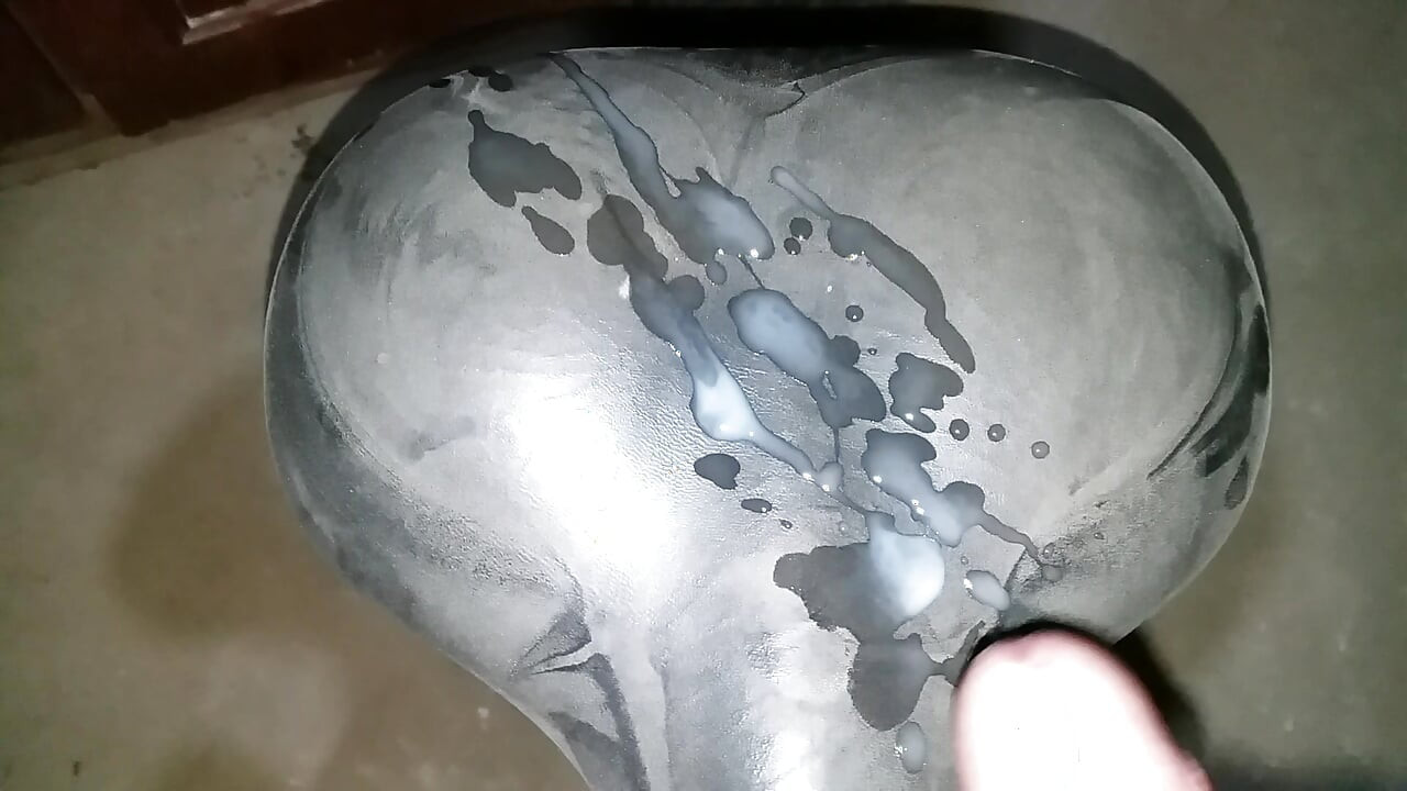 Mine cumshots slowmotion 015