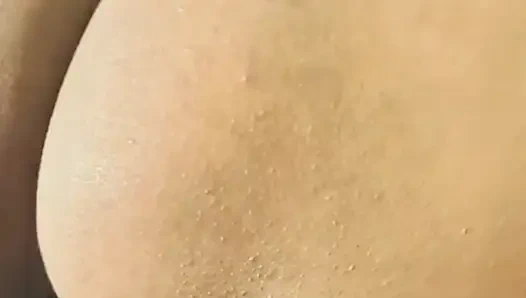 Gadis tetek besar desi menunjukkan seluruh tubuhnya