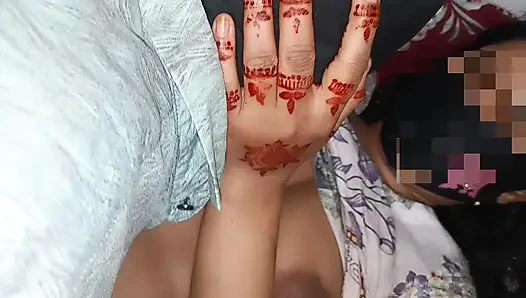 Orta yaşlı seksi kadın kocasıyla zevk alıyor