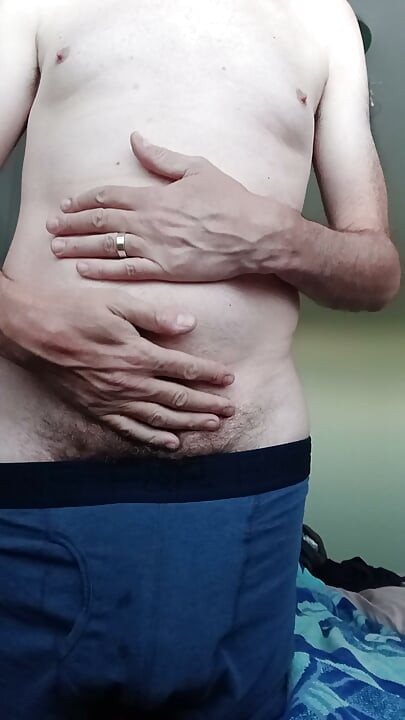 Shaved my body and feeling horny so had a big wank