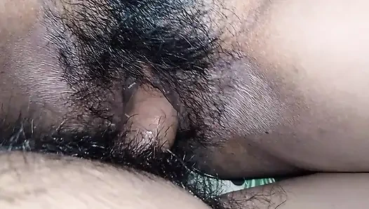 Habang malakas ang ulan sinamantala namin ni best friend ang nag kantotan