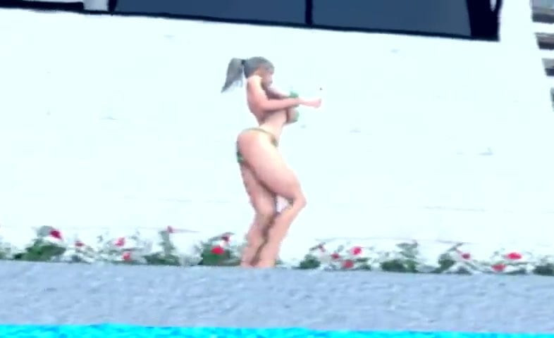 Pool party