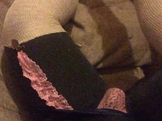 Maricas lascivas se aquecendo na meia-calça