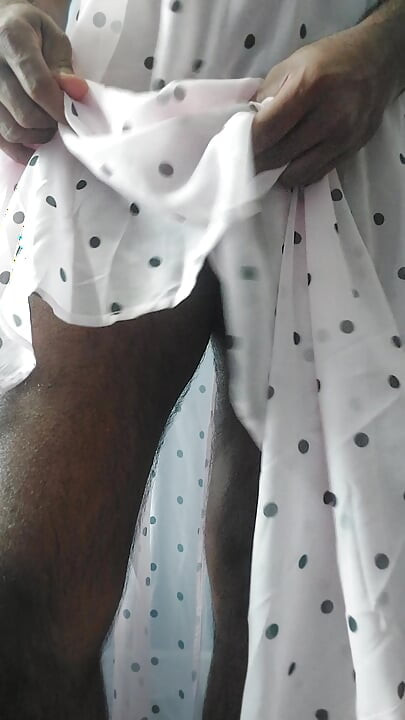 เด็กชายช่วยตัวเองสวมผ้าไหมซีทรูสีชมพูเปียก Polka Dots Gawun