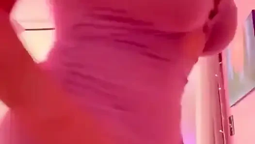 Целуй меня больше губ и бедер только для тебя, я буду заботиться о тебе