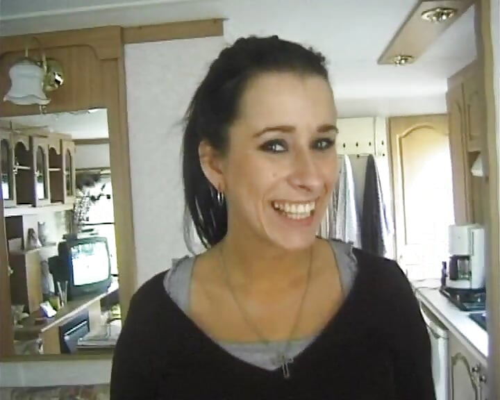 I let Romana taste my cock, a brunette who loves
