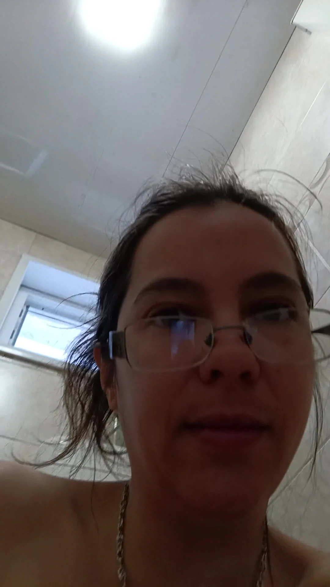 Ateşli banyo gösterisi!