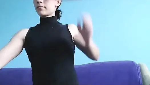 Tonton setiap inci flex saat aku menari telanjang untukmu...
