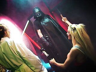 Star prostitutas: o pau ataca sem camisinha - Star Wars - orgia de cosplay