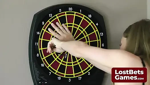 Pengalaman Star dengan strap-on membuat game ini menarik