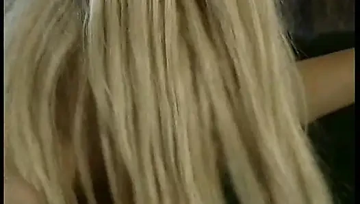 Blonde slut banged in a double penetration