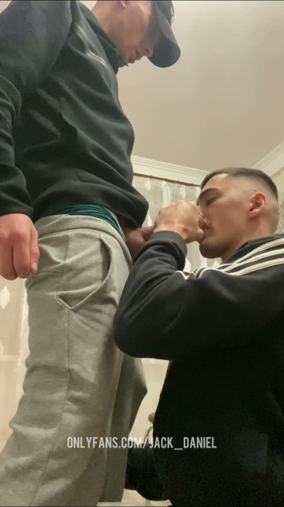 BLOWING BIG COCK WITH CUM ON FACE | Clip 1