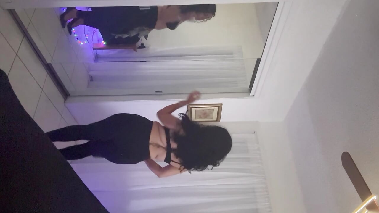 Deseame y gozame mientras bailo