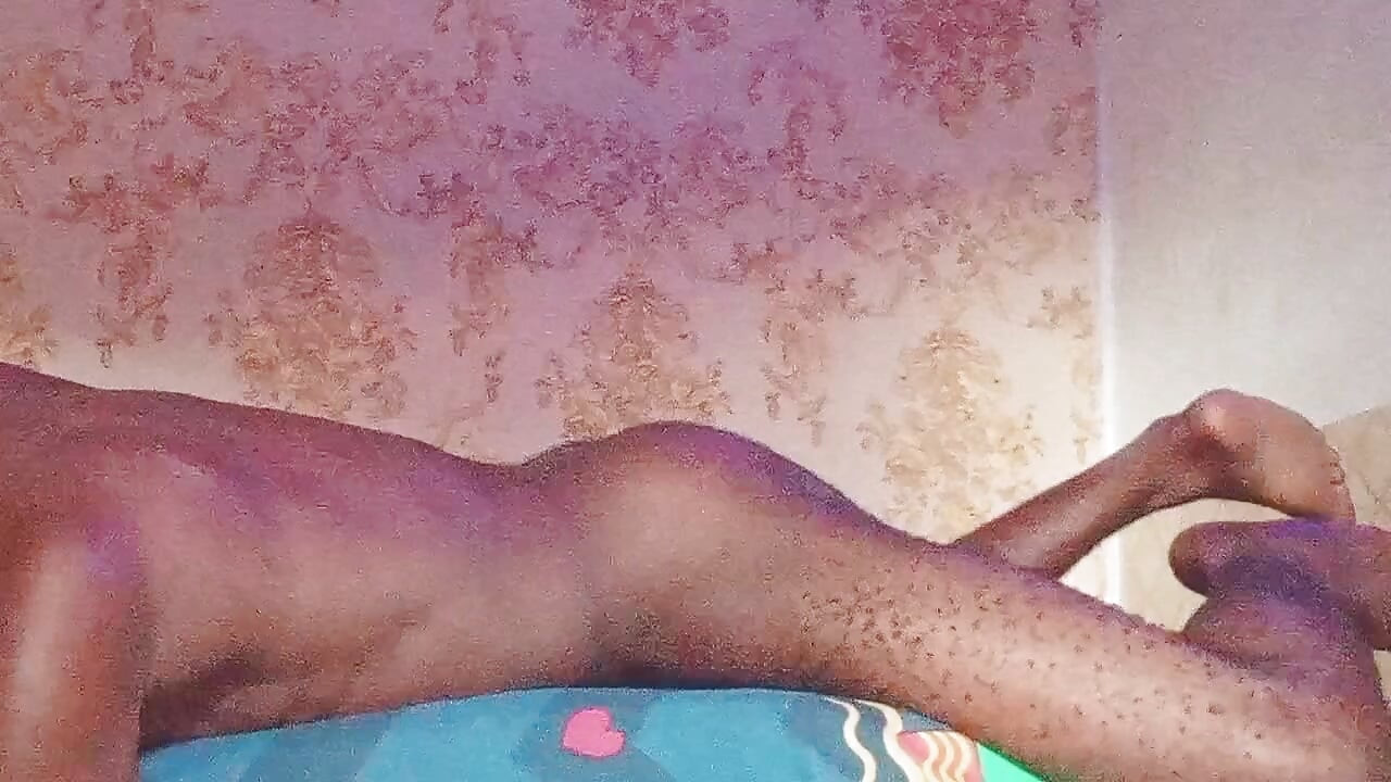 Video.Guru masturbation and play with myself till I cum in the pillow while I'm dry Humpin the pillow...