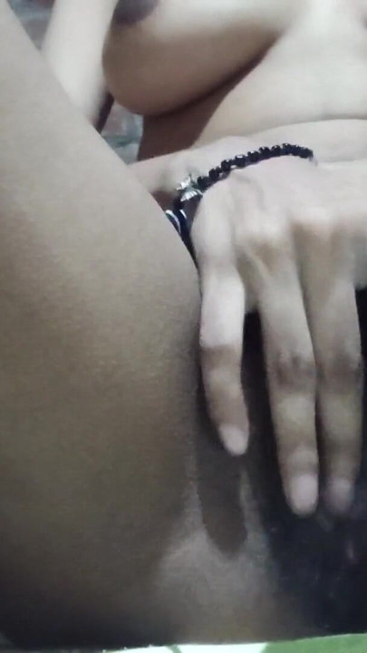Desi bihari randi hot masturbasi mms menunjukkan dan memijat memek berbulu . | Klip 1