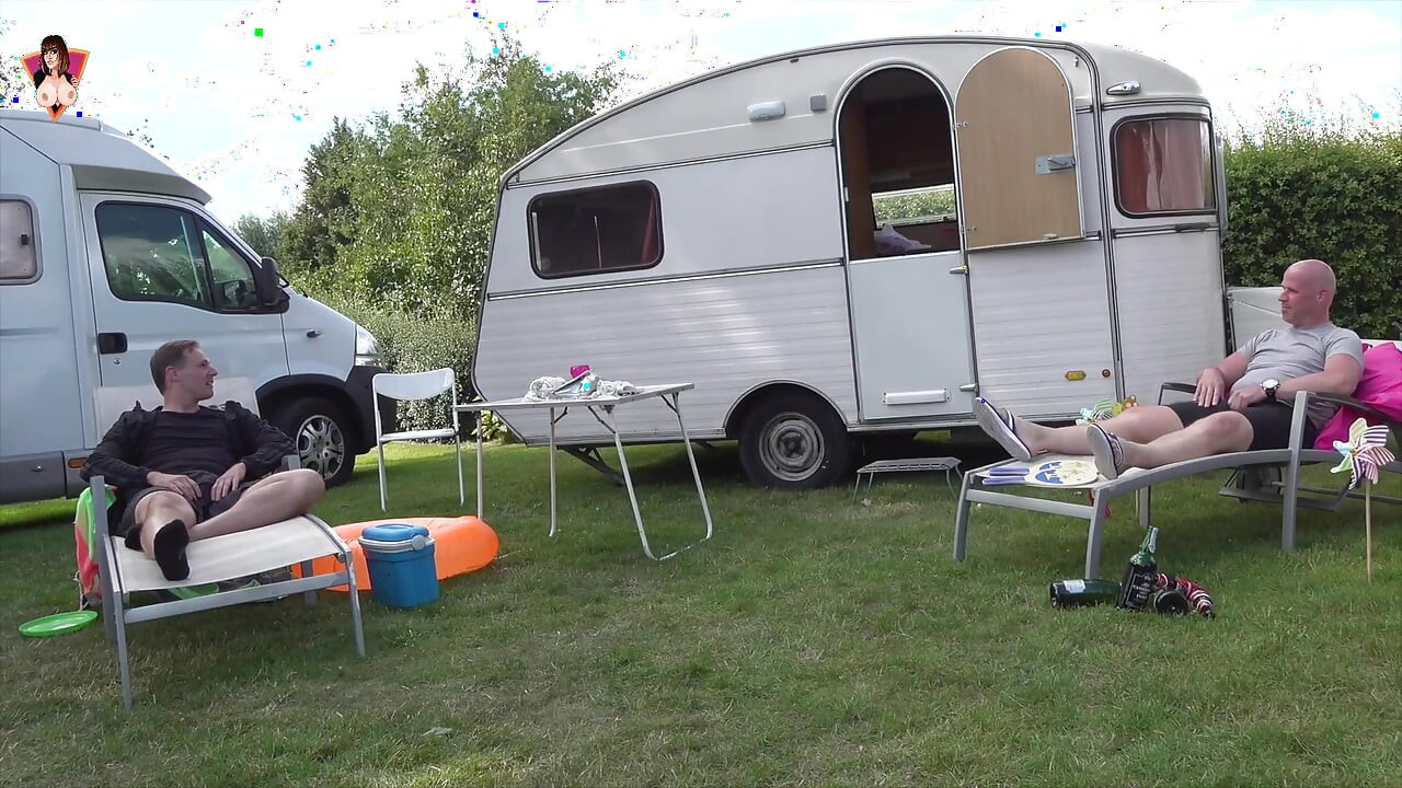 Camping más sucio de Bélgica: un trío al aire libre