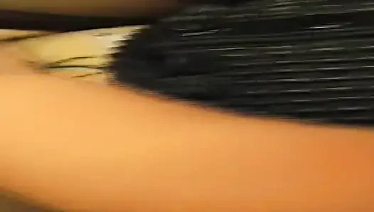 Retro olgun hatun yoğun parmaklama eyleminden çılgınca fışkırtıyor