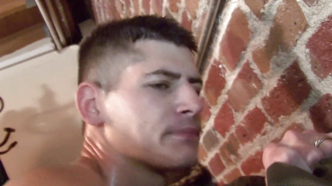 Fucked raw by the big dick of muy straight friend