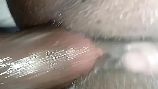 Нигерийская девушка-толстушка пошла трахать своего друга с большим черным членом