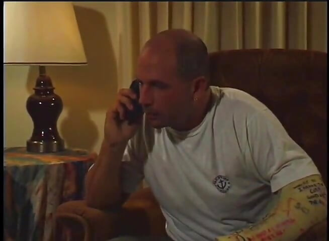 Des lesbiennes se lèchent la chatte, vintage, grosse bite, trio