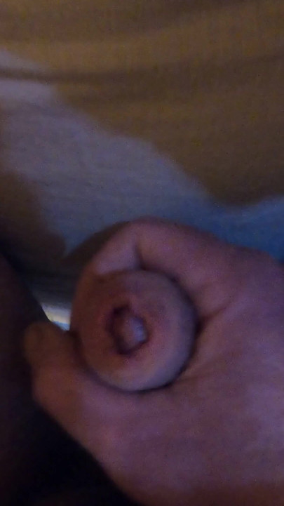 I jerk off watching her masturbate in VR | Clip 1