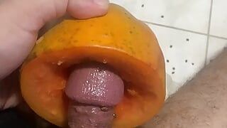 Ein Frühstück von papaya mit milch 🤤 genießen