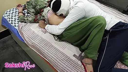 Otel sahibi kira ödemeden tenent karısını sikiyor ama bugün seks Hintçe edepsizce konuşuyorum