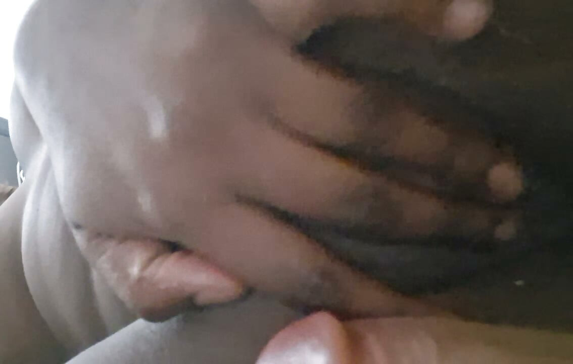 Self fucking hoe mustabates with huge toy