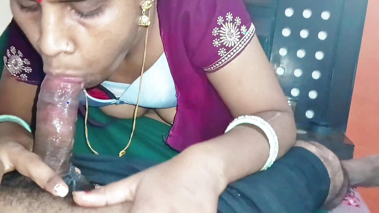 bhabhi blowjob deep throat style and then that sitting that only she knows ended in cumshot inside the pussy