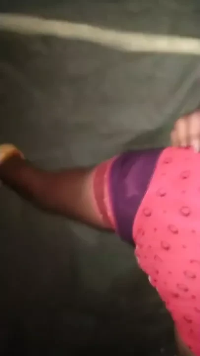 妈妈继子性爱印地语，清晰音频